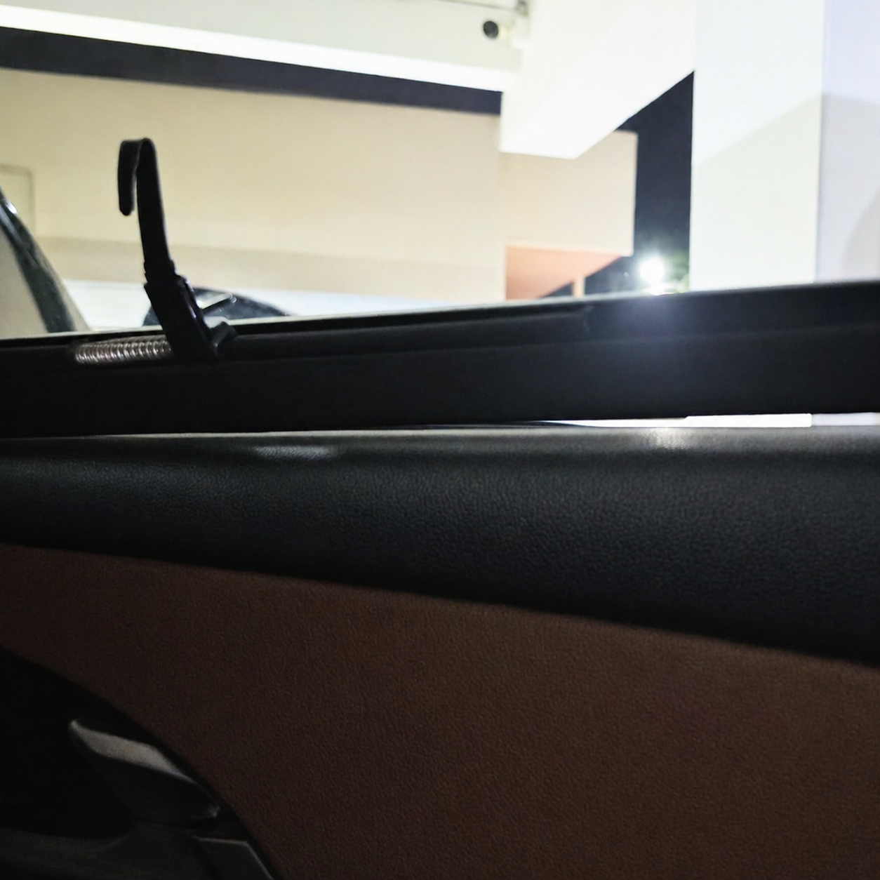 Mahindra XUV 700 Automatic window roller curtains | Car Roller Retractable Sun Shades